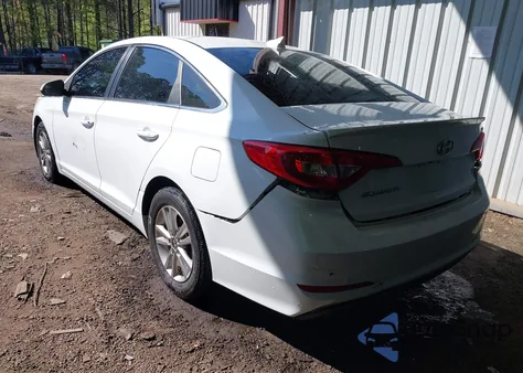 2016 Hyundai Sonata Se z USA, uszkodzony, nr VIN 5NPE24AF0GH353717